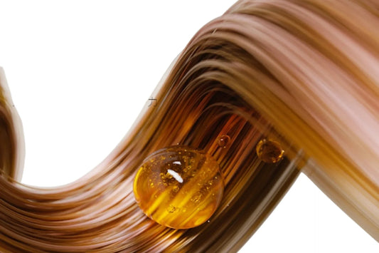 How Does Oil-Coated Plate Enhance Hair Shine.